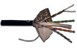 Кабель LANMASTER U/UTP, 4 пары, кат. 6, с перегородкой, 550Mhz, PE, внешний, с водоблок. слоем, 305 м